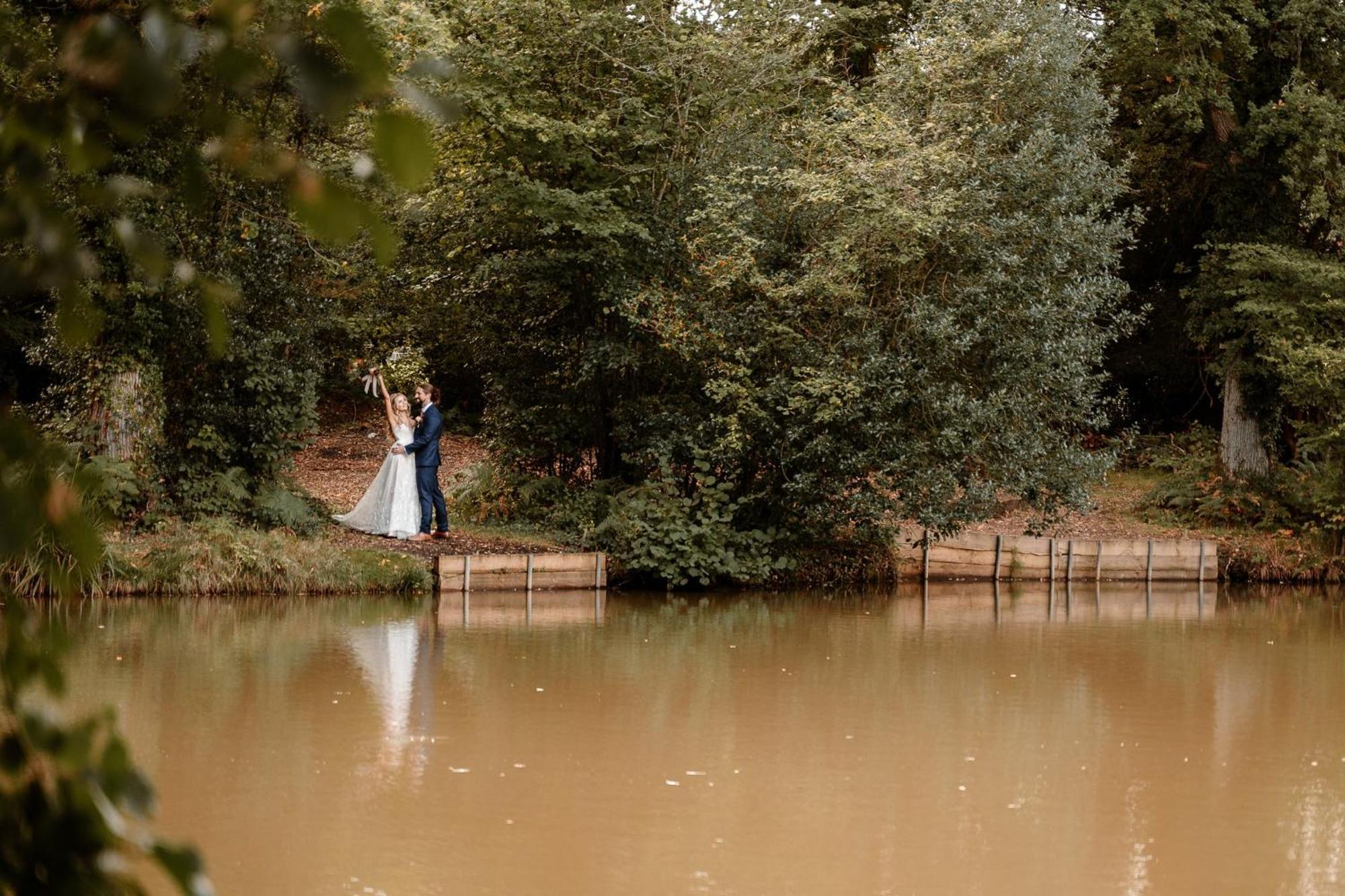 Voco Lythe Hill Hotel & Spa By Ihg Haslemere Buitenkant foto