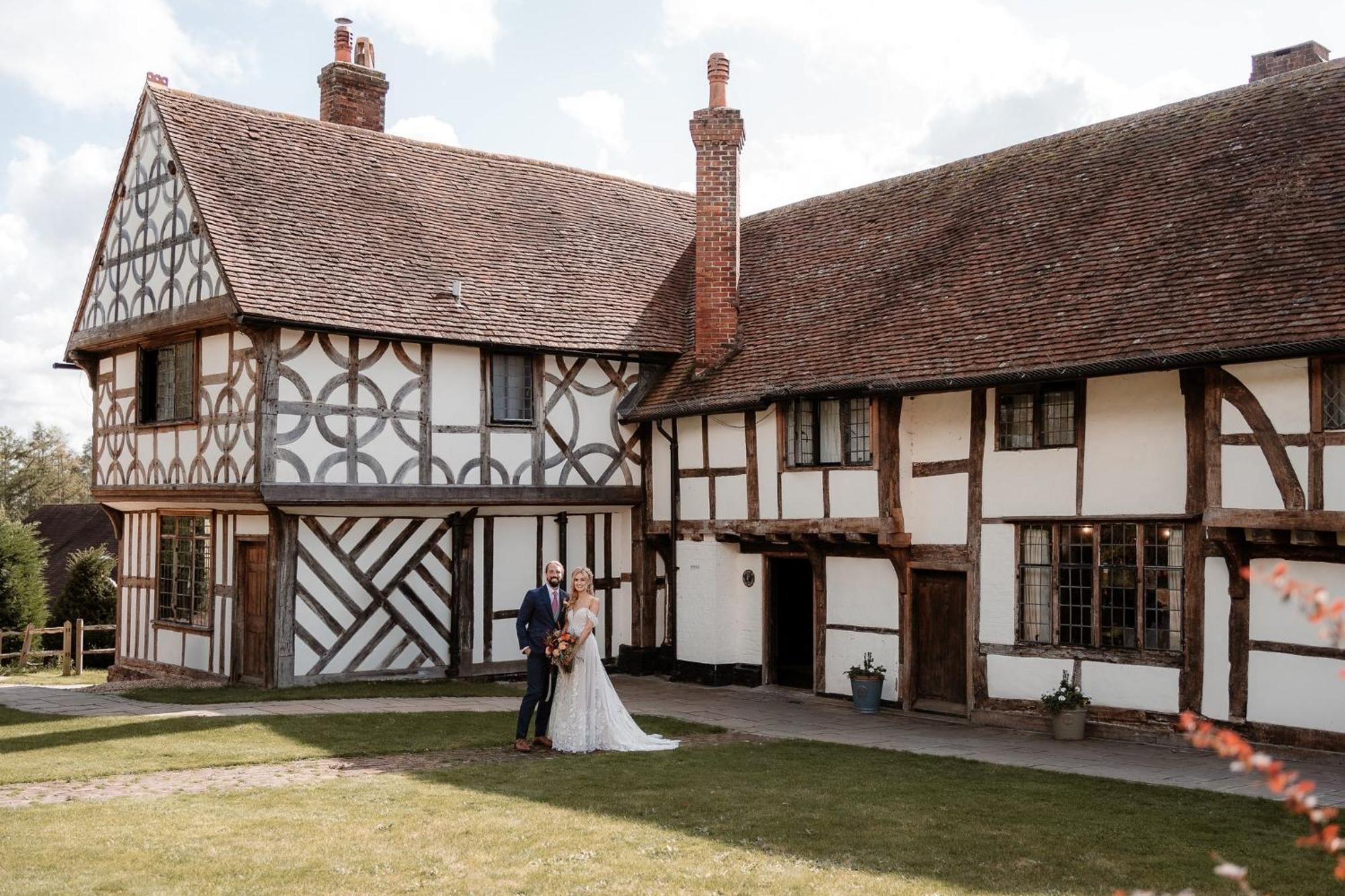Voco Lythe Hill Hotel & Spa By Ihg Haslemere Buitenkant foto