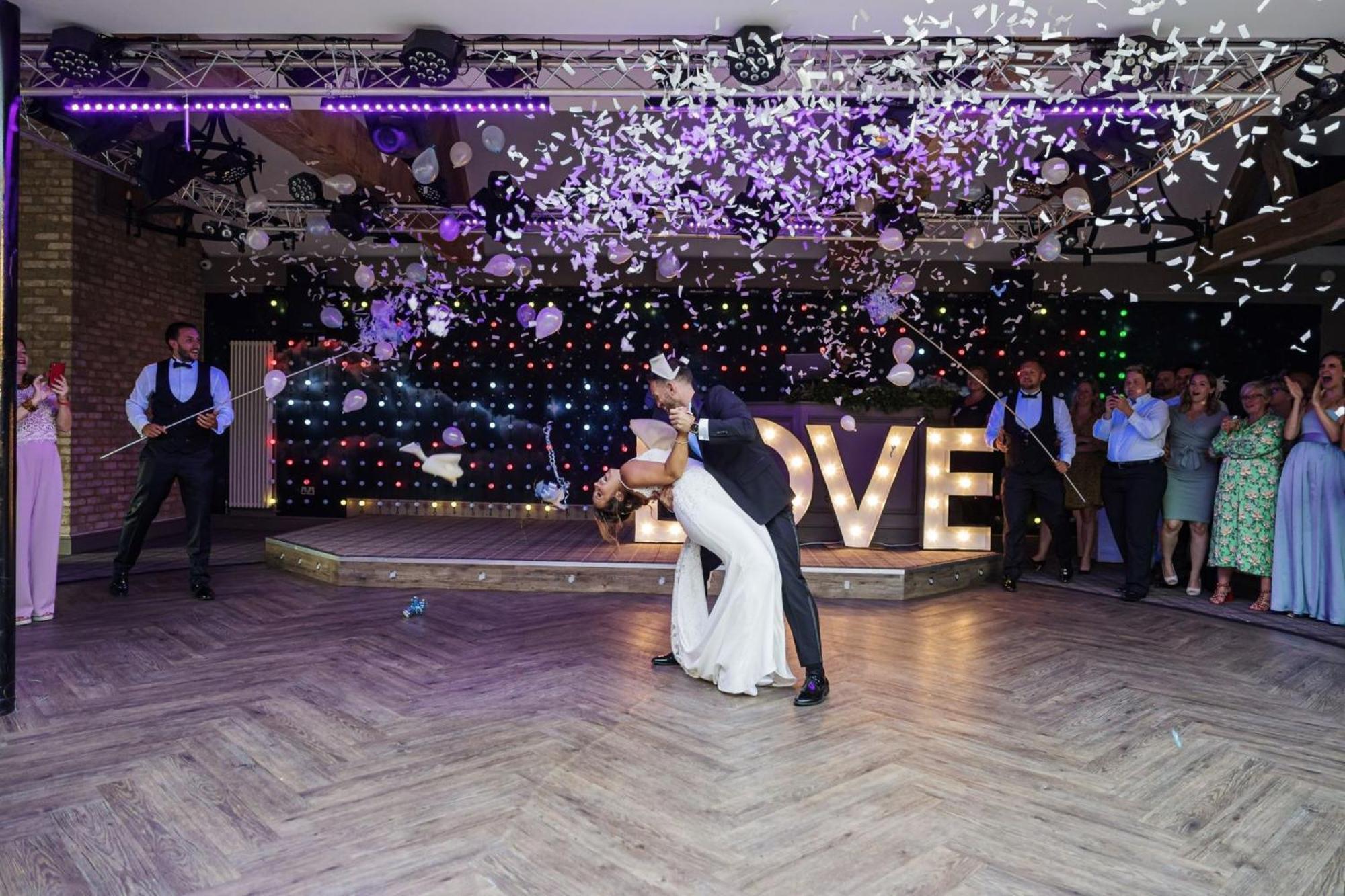 Voco Lythe Hill Hotel & Spa By Ihg Haslemere Buitenkant foto