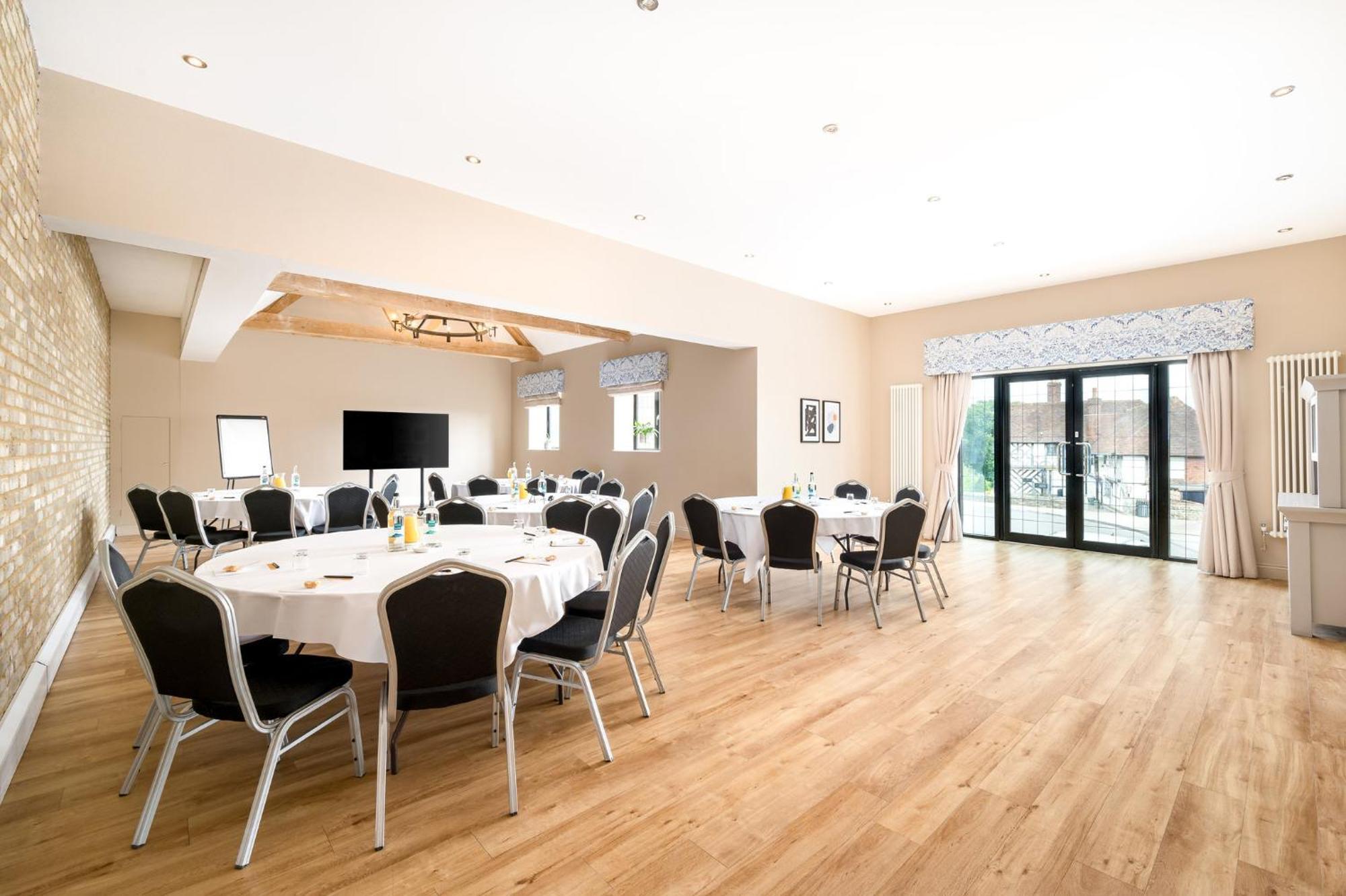 Voco Lythe Hill Hotel & Spa By Ihg Haslemere Buitenkant foto