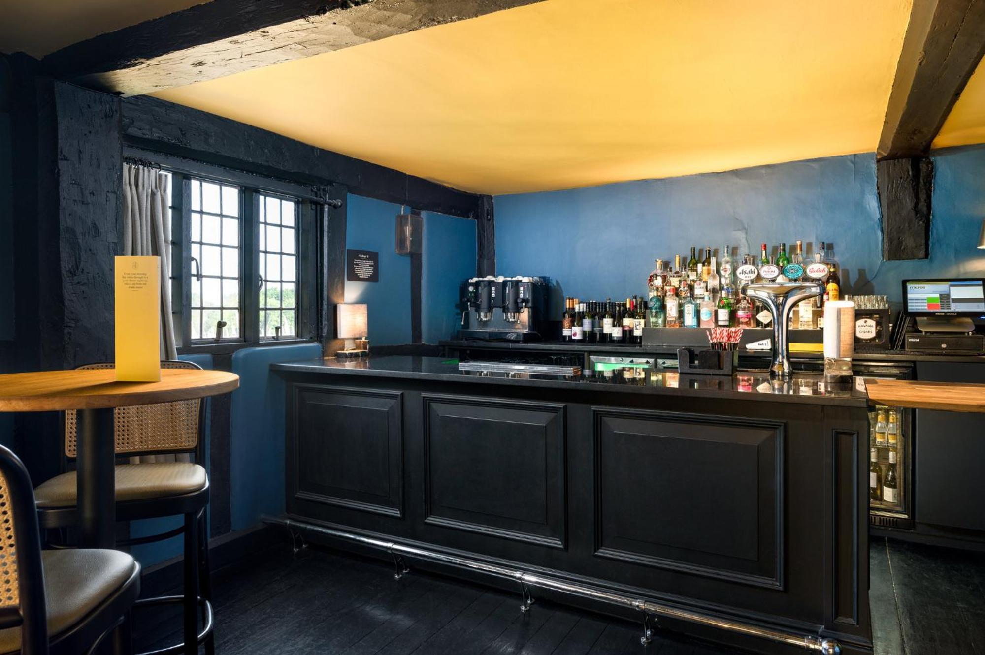 Voco Lythe Hill Hotel & Spa By Ihg Haslemere Buitenkant foto