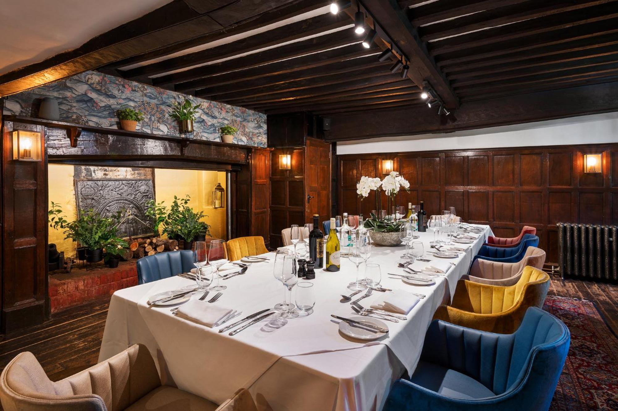 Voco Lythe Hill Hotel & Spa By Ihg Haslemere Buitenkant foto